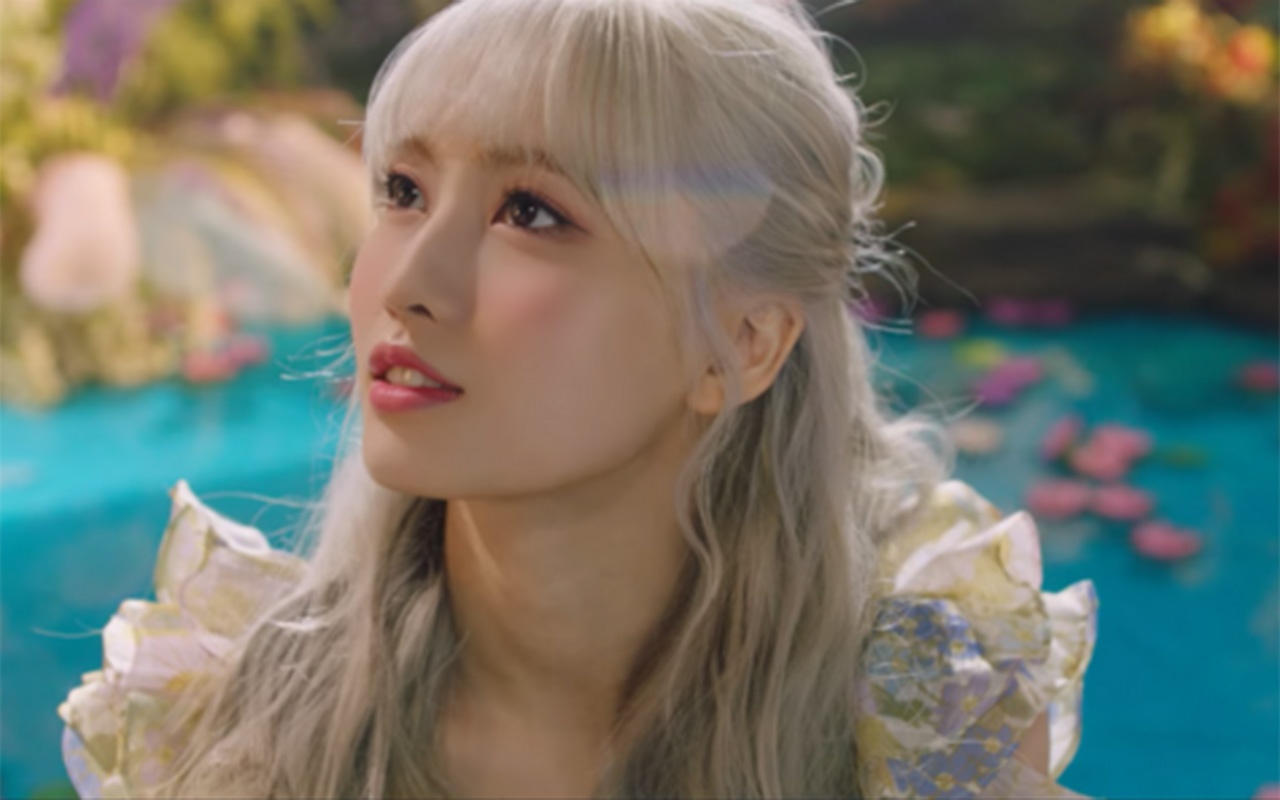 Ky nang thanh nhac gay tranh cai cua cac thanh vien TWICE hinh anh