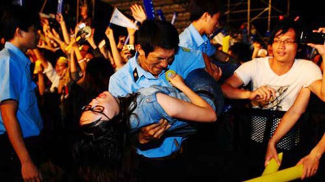 Loi thu toi cua fan cuong Kpop hinh anh