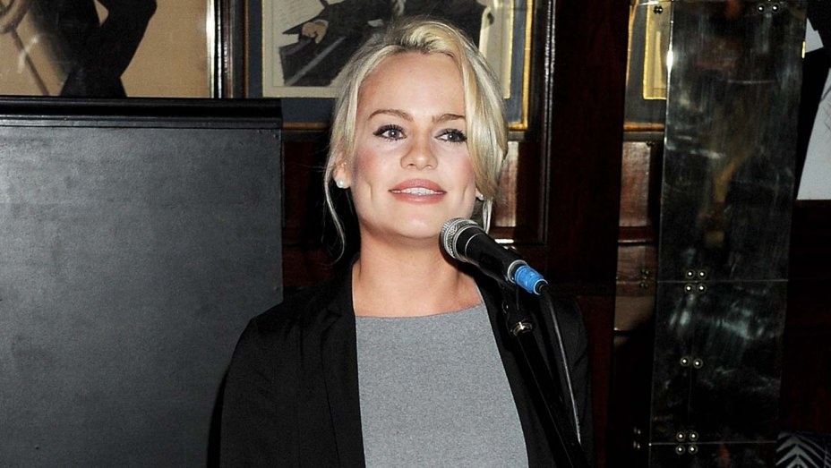 phim 365 Ngay bi phan doi anh 2