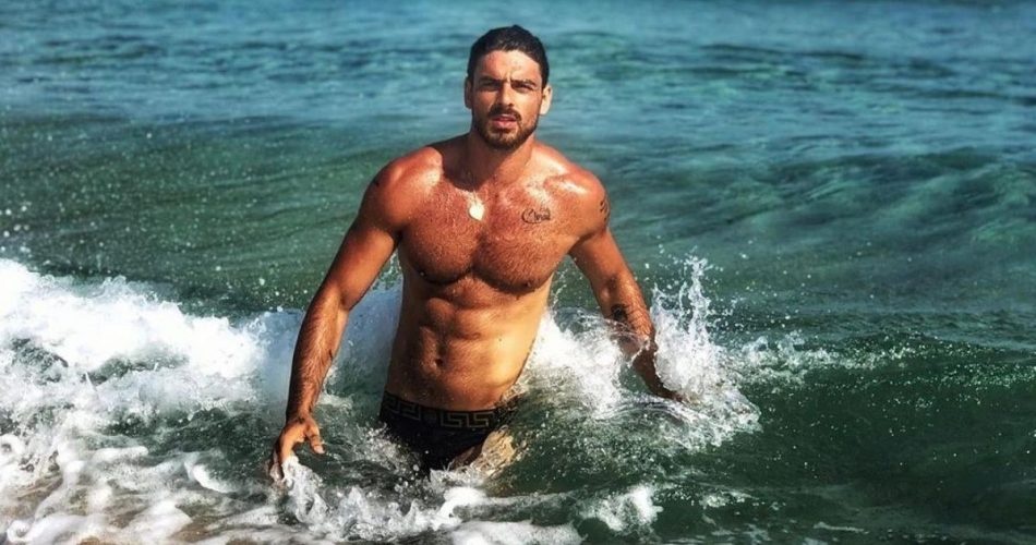 Nam chinh phim '365 ngay' doi doi nho vai dien gay tranh cai hinh anh