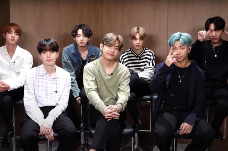 BTS tung bi phan biet chung toc tai My hinh anh