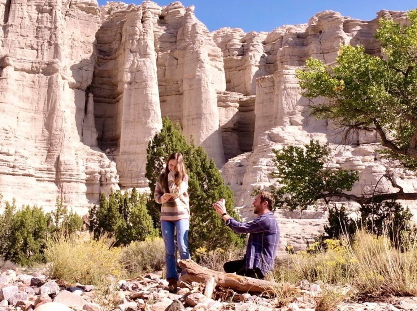 Charlie McDowell cau hon Lily Collins anh 2