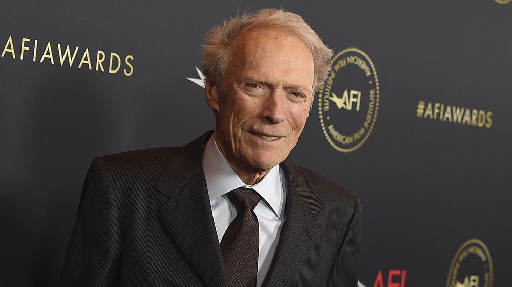 Clint Eastwood muon dong phim phieu luu o tuoi 90 hinh anh