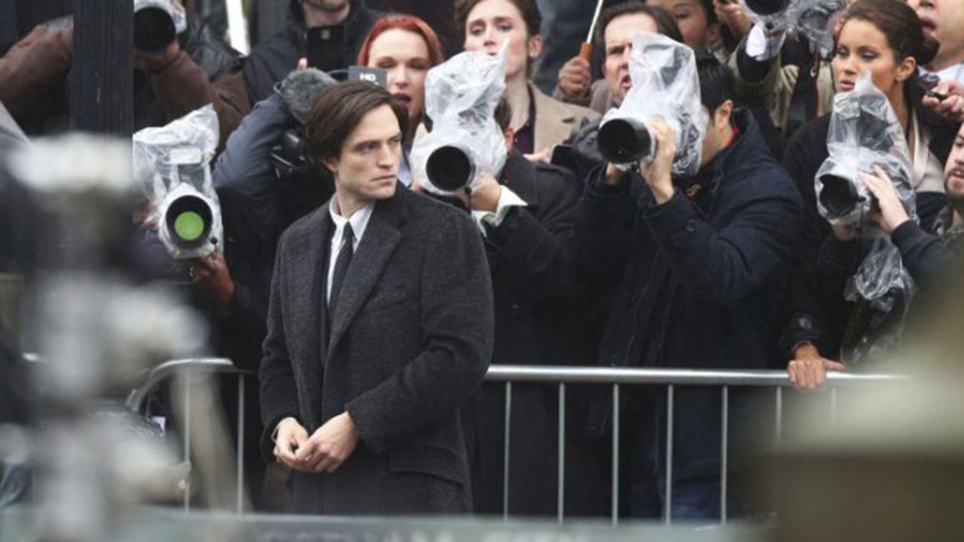 Robert Pattinson tro lai phim truong ‘The Batman’ hinh anh