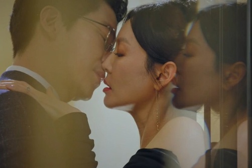 Gioi sieu giau Gangnam tan ac the nao o ‘Penthouse’? hinh anh