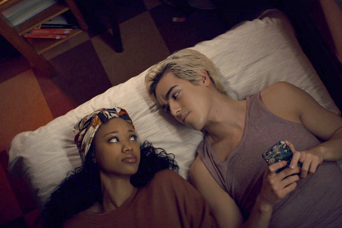 6 bo phim gay tranh cai tren Netflix hinh anh