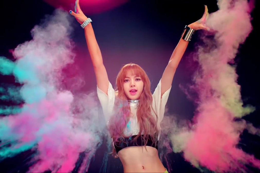Bi mat dang sau MV ‘Ddu-du Ddu-du’ cua BlackPink hinh anh