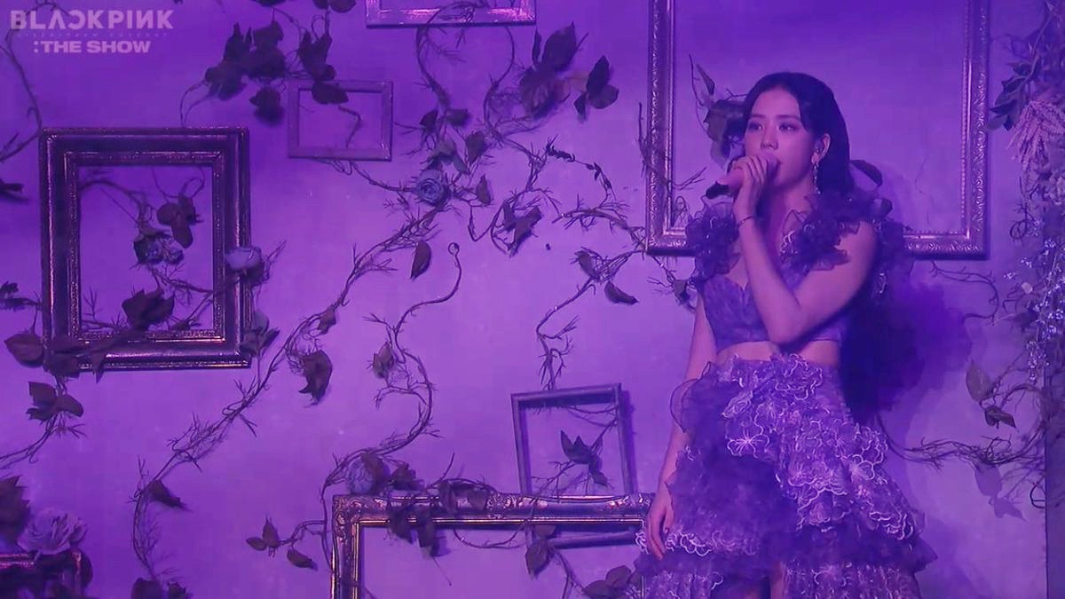 Khoanh khac dang nho trong 'The Show' cua BlackPink anh 4