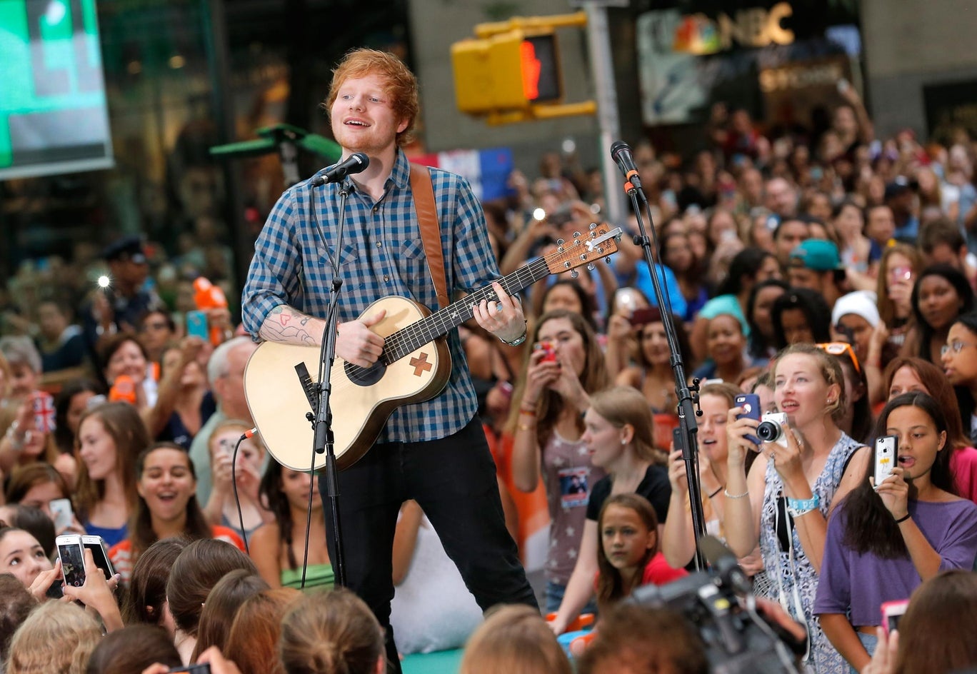 10 khoanh khac trong su nghiep Ed Sheeran anh 8