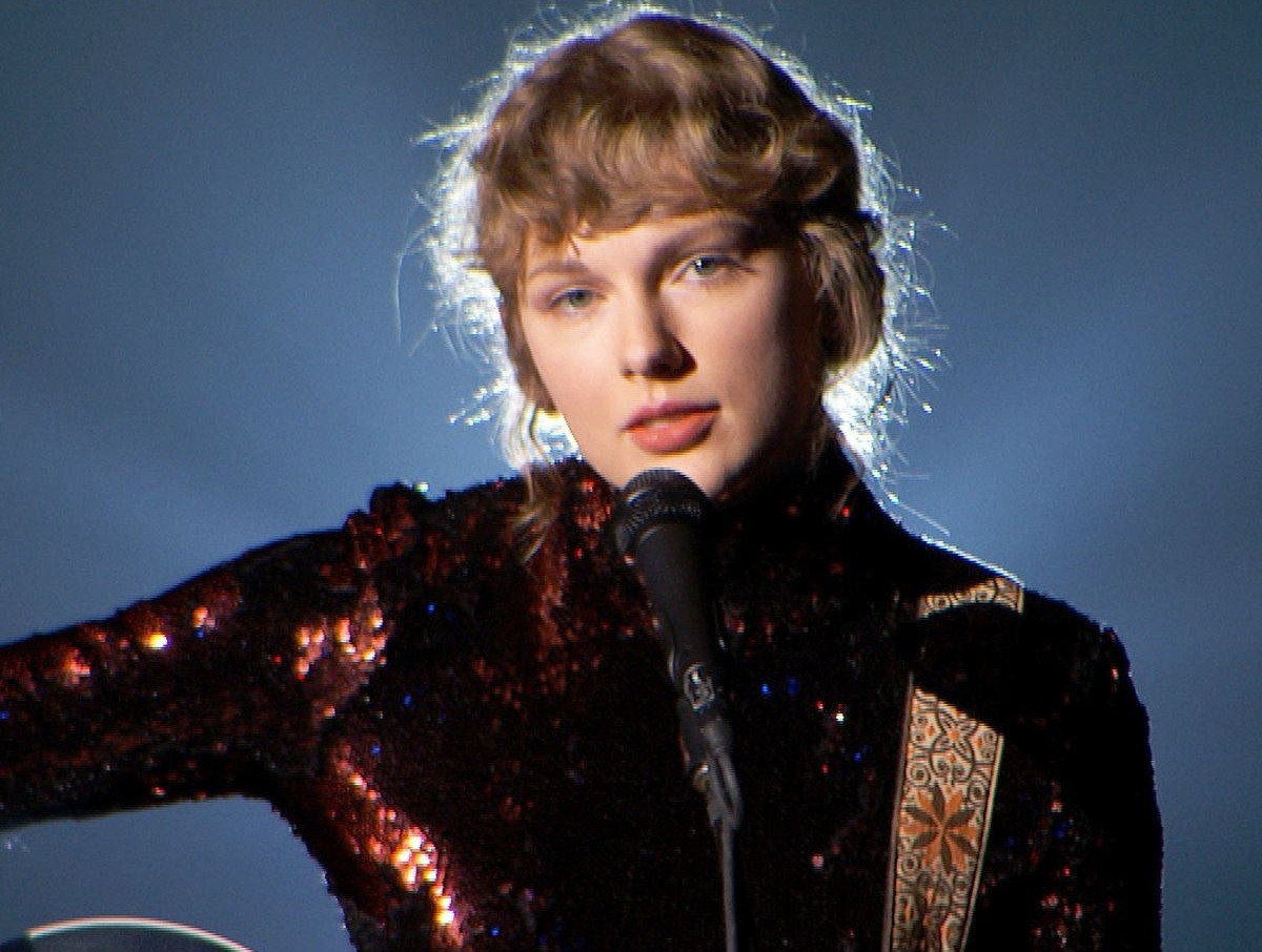 Dang sau nhung ca khuc dang gia bang ca gia tai hinh anh