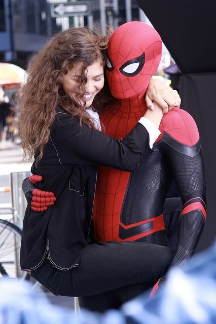 Tom Holland và Zendaya ảnh 1 Tom Holland va Zendaya anh 1