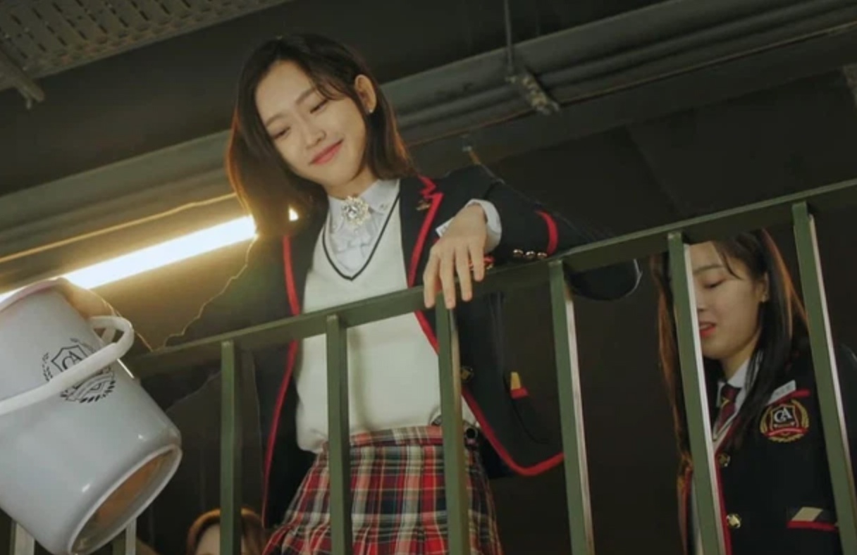 Chan,  thien,  my o dau trong ‘Penthouse 2’? anh 2