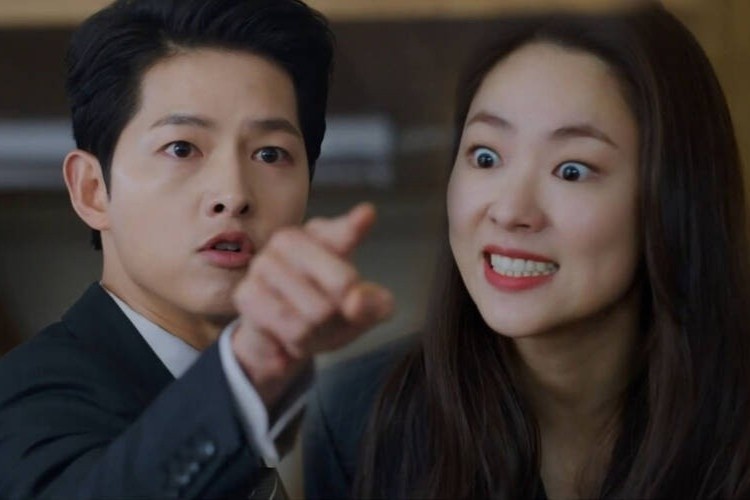 Song Joong Ki duoc tay trang trong ‘Vincenzo’ the nao? hinh anh
