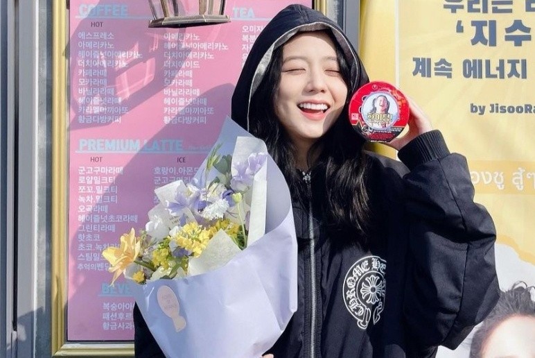 Bo phim Han bi keu goi tay chay vi mot buc anh hau truong hinh anh