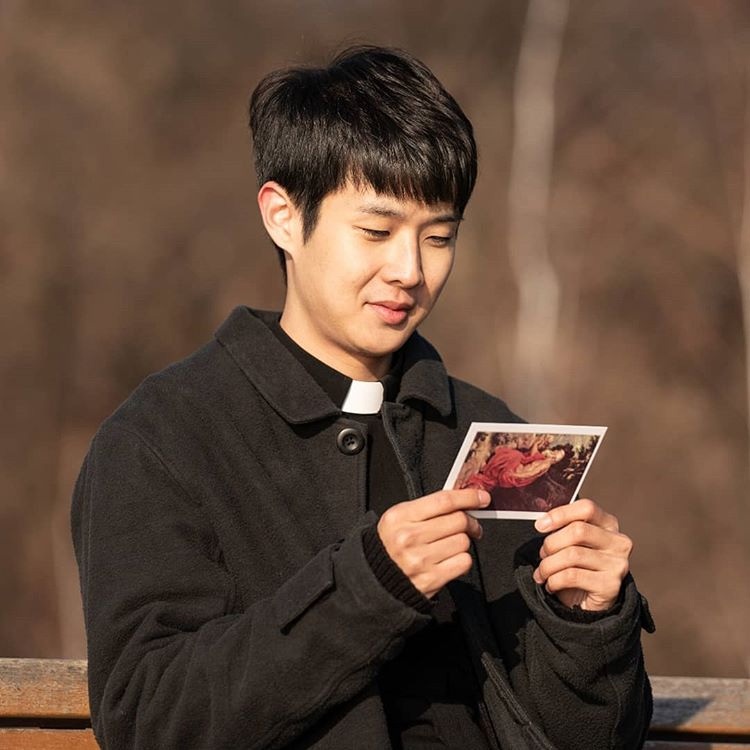 review Ban tay diet quy anh 3