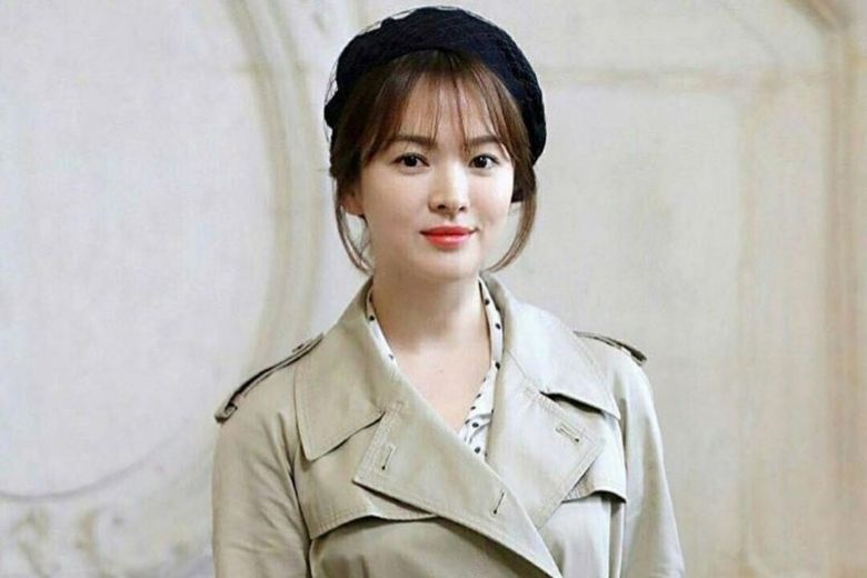 Song Hye Kyo tiet lo moi quan he voi Youn Yuh Jung hinh anh
