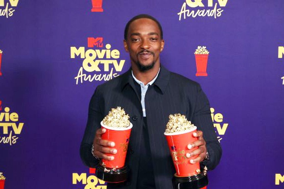 Sao Marvel thang lon tai MTV Movie & TV Awards 2021 hinh anh