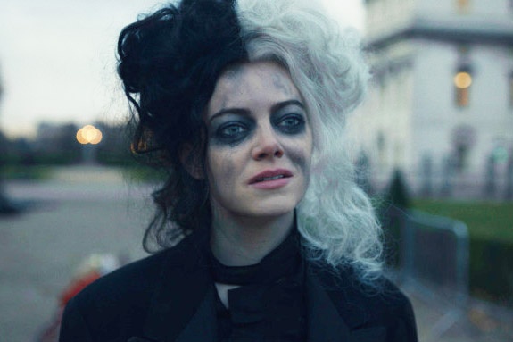 ‘Cruella’ thua ‘Mulan’ hinh anh