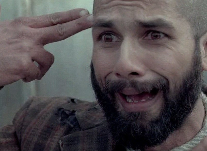 Nhung nguoi bi duoi viec vi xuat hien tren phim hinh anh