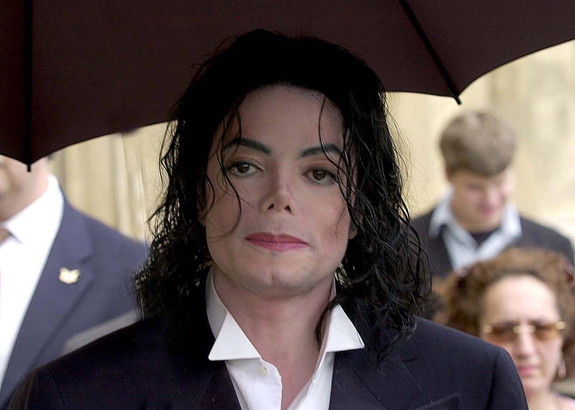 Living with Michael Jackson anh 2