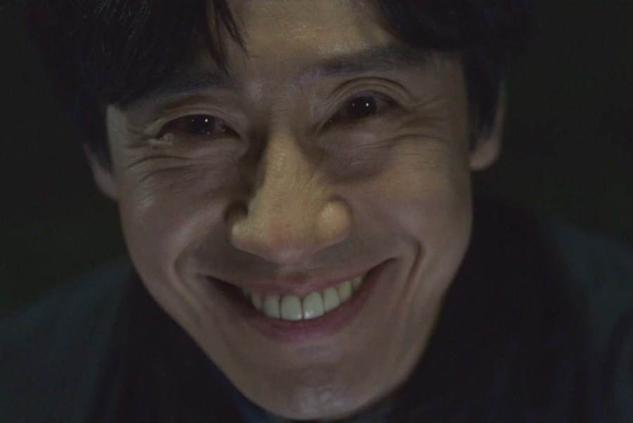 review Beyond Evil anh 4