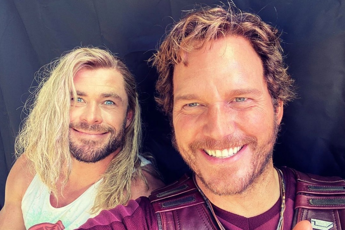 Loi chuc sinh nhat hai huoc Chris Hemsworth danh cho Chris Evans hinh anh