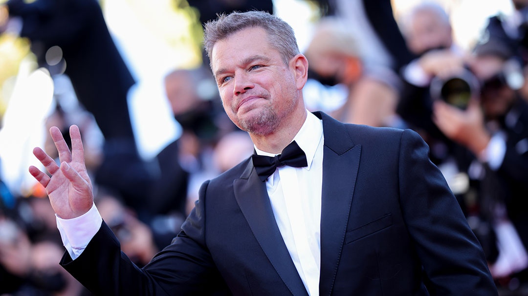Matt Damon khoc khi nhan duoc trang vo tay dai 5 phut hinh anh