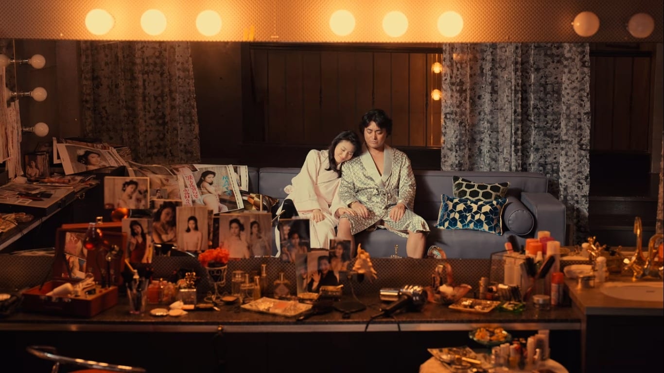 review the Naked Direction anh 4