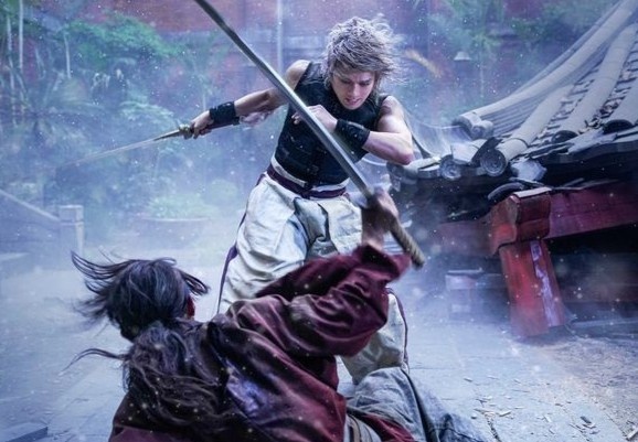 Man dau kiem ac liet trong 'Lang khach Kenshin' duoc quay the nao? hinh anh