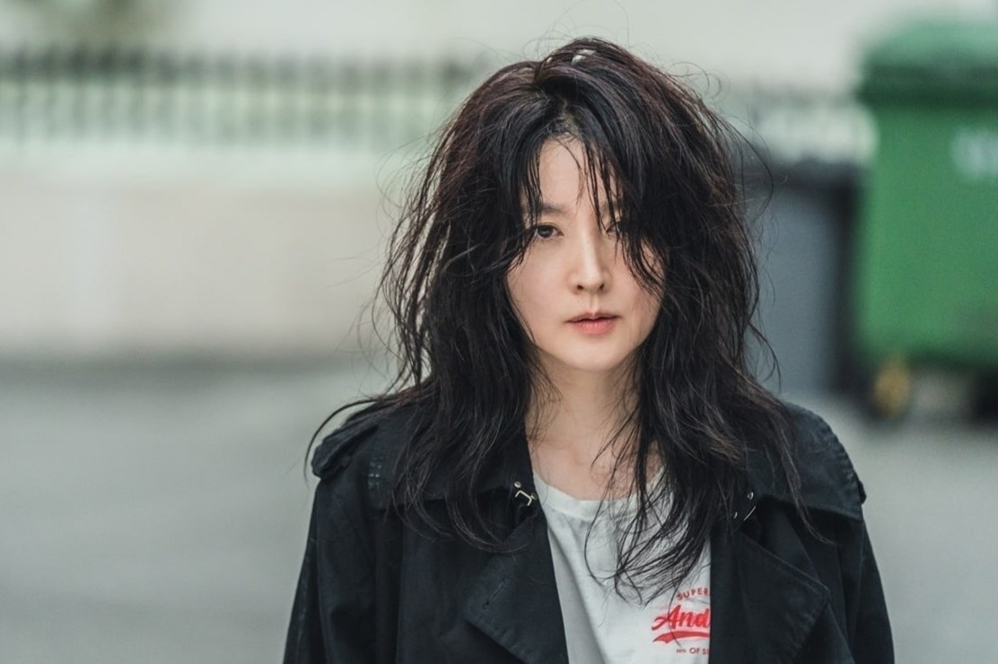 Su pha cach cua Lee Young Ae sau ba nam vang bong hinh anh