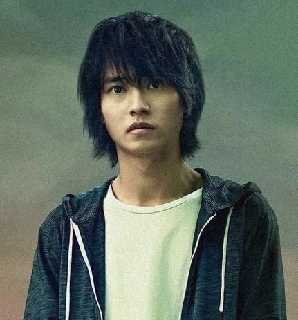 Squid Game Alice in Borderland anh 2