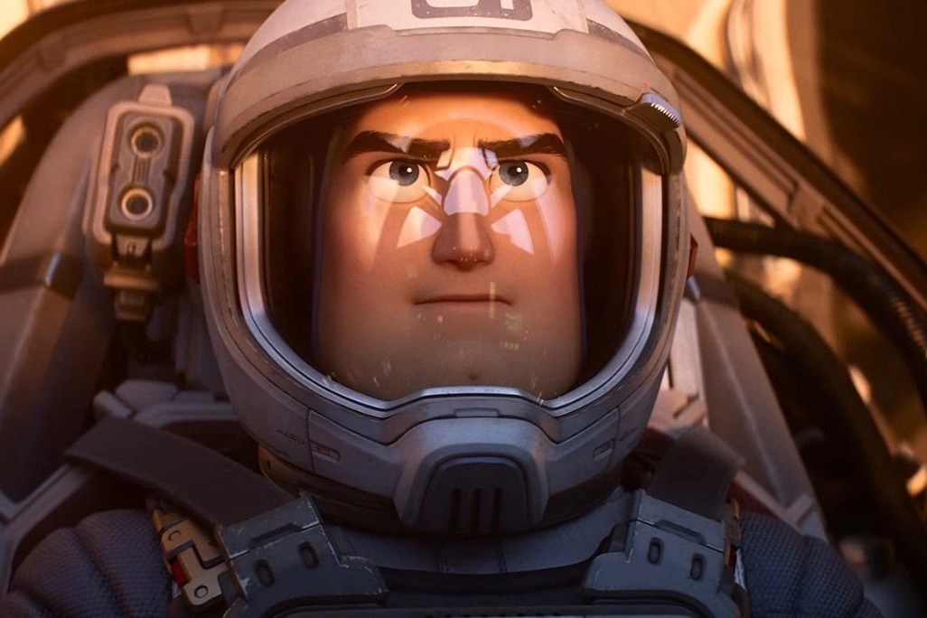 Trailer ‘Lightyear’ cua Chris Evans lap ky luc hinh anh