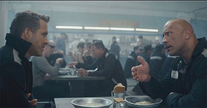 review Red Notice anh 2