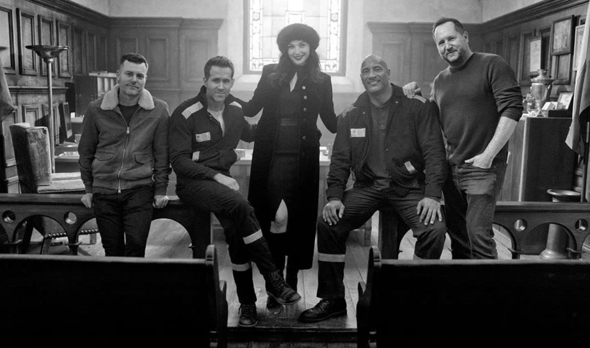 review Red Notice anh 6