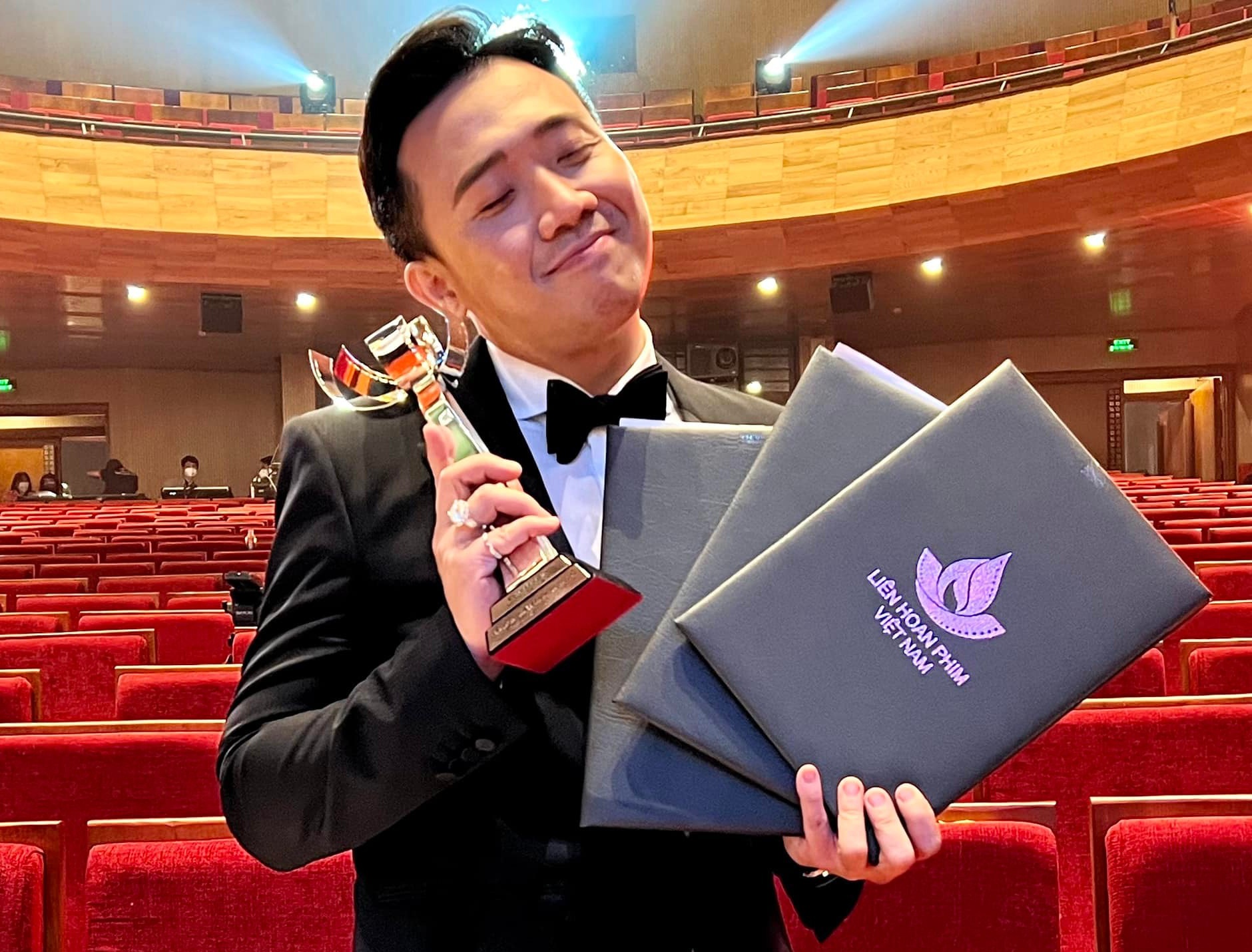 Boi thu giai thuong cho 'Bo gia' va bat ngo o lien hoan phim hinh anh