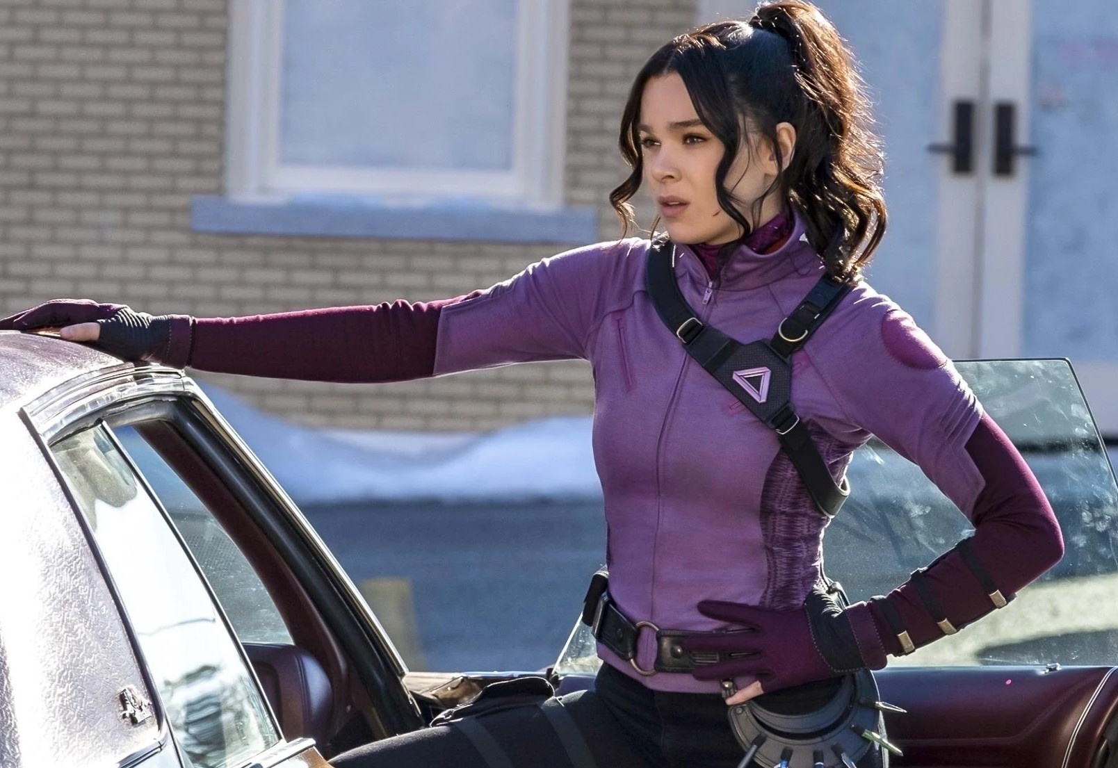 Ganh nang cua nghiep sieu anh hung trong 'Hawkeye’ hinh anh