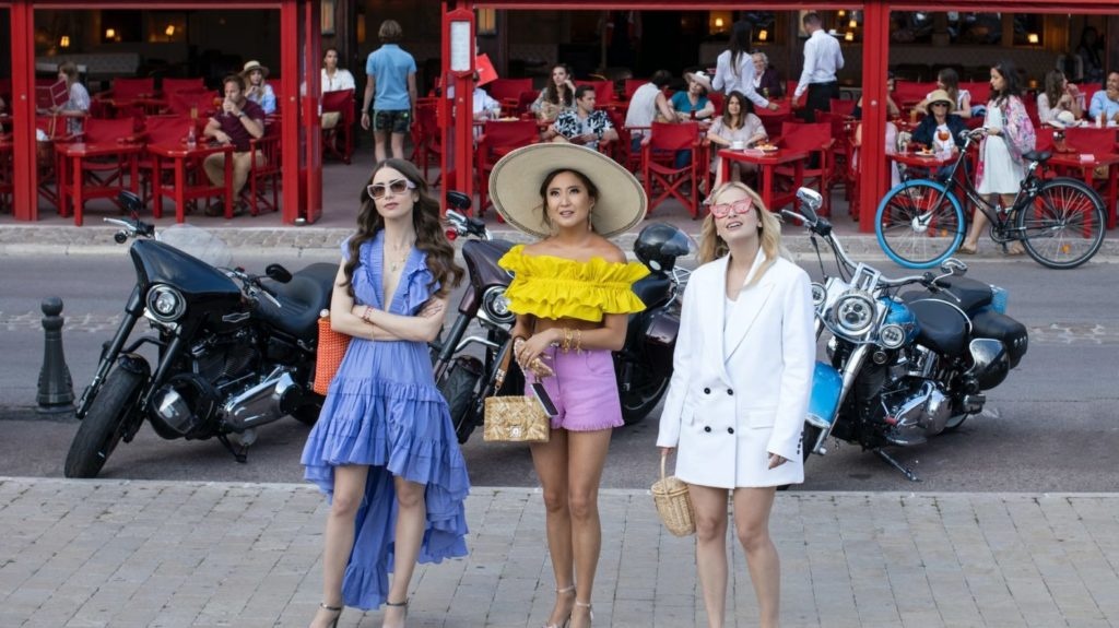 review Emily in Paris ảnh 4 review Emily in Paris anh 4