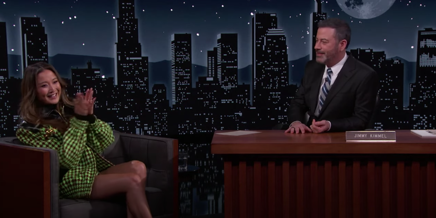 Emily in Paris anh 1