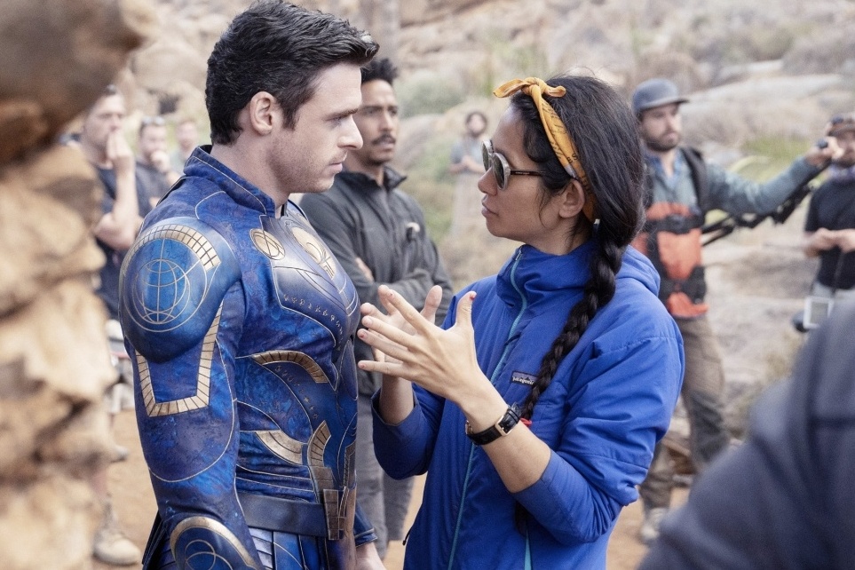 Chloe Zhao: ‘25 nhan vien Marvel co the lam thay viec cua 1.000 nguoi’ hinh anh