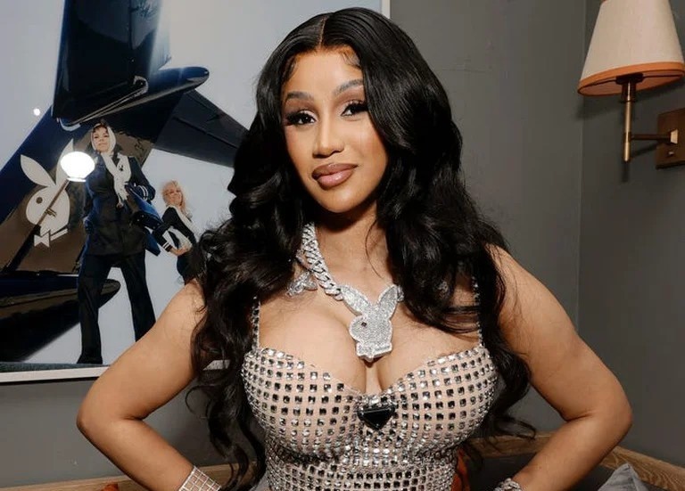Album cua Cardi B bam tru Billboard trong 200 tuan hinh anh