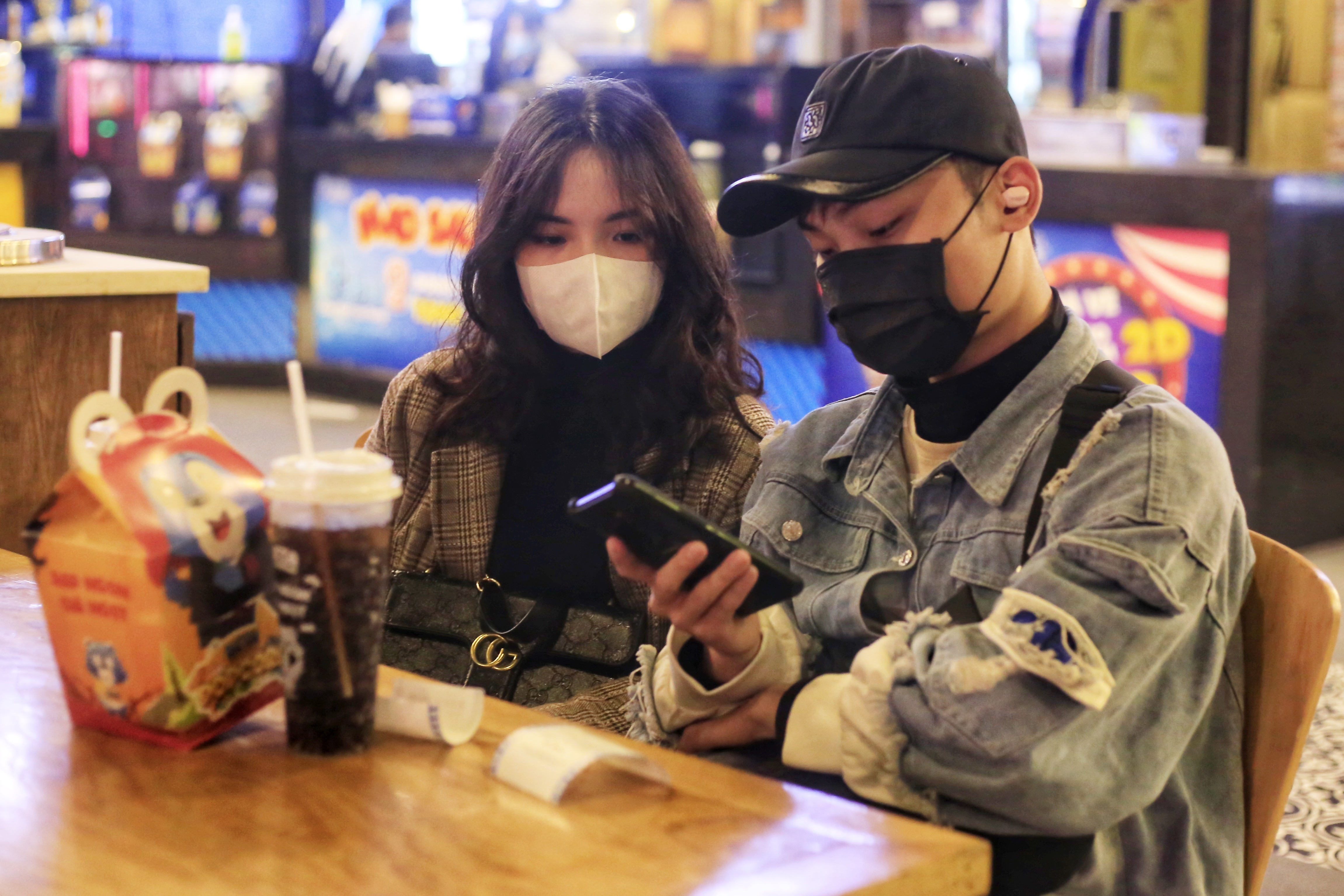 Rap chieu phim Ha Noi kin khan gia dip cuoi tuan hinh anh