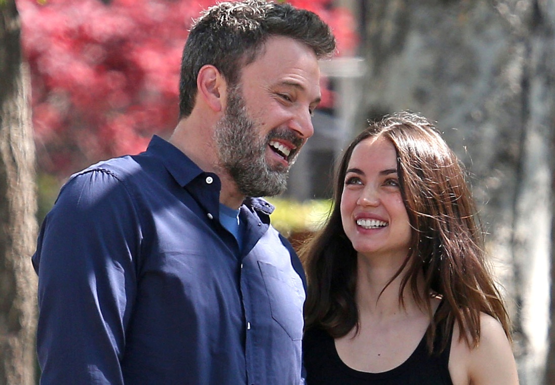 Ben Affleck va Ana De Armas dong vai vo chong hinh anh