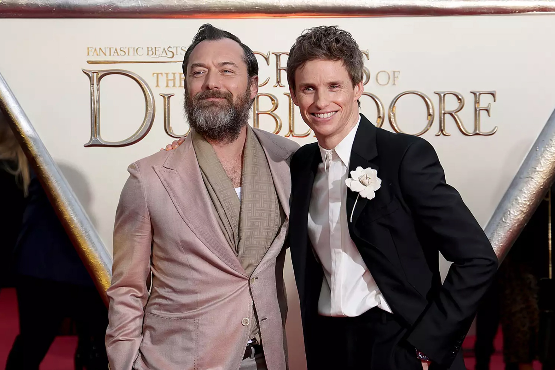 Loi thoai tinh cam cua dai phu thuy Dumbledore bi cat o Trung Quoc hinh anh