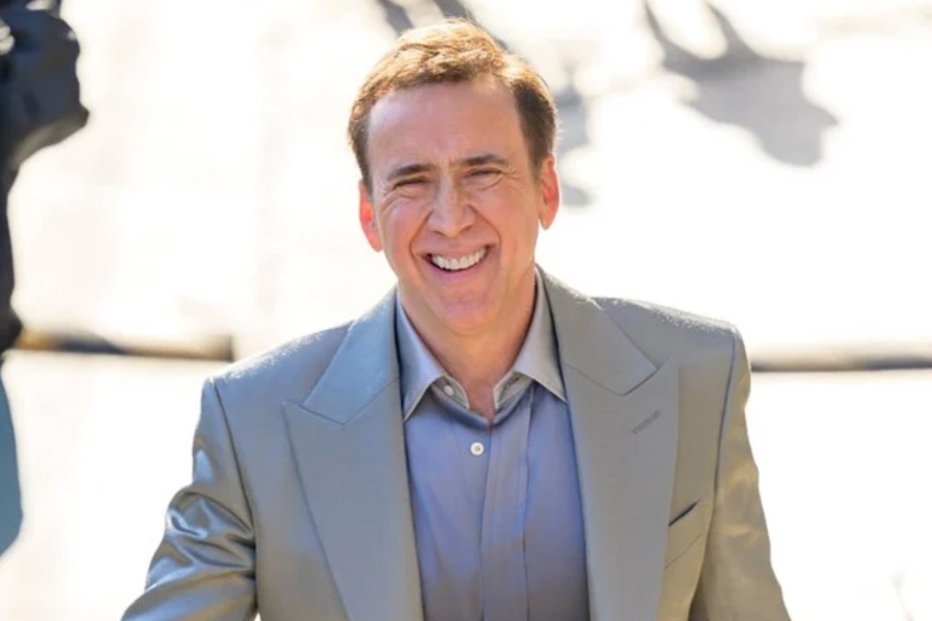 Elon Musk khien ke hoach mo hang phim cua Nicolas Cage do be hinh anh