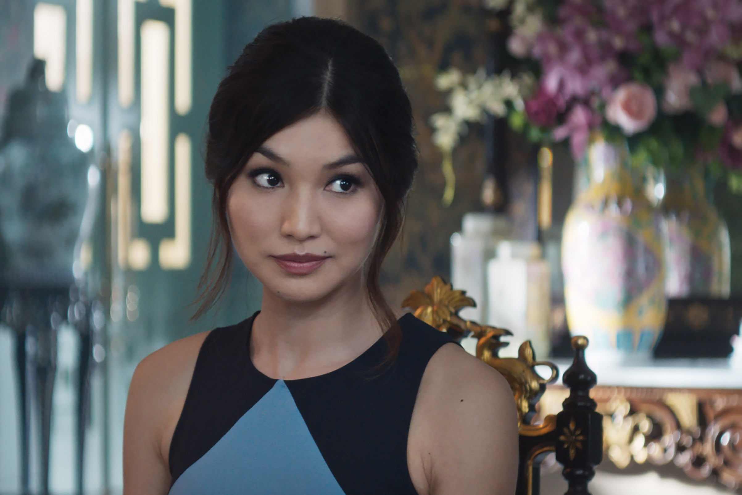Gemma Chan tro thanh nu chinh cua ngoai truyen ‘Crazy Rich Asians’ hinh anh