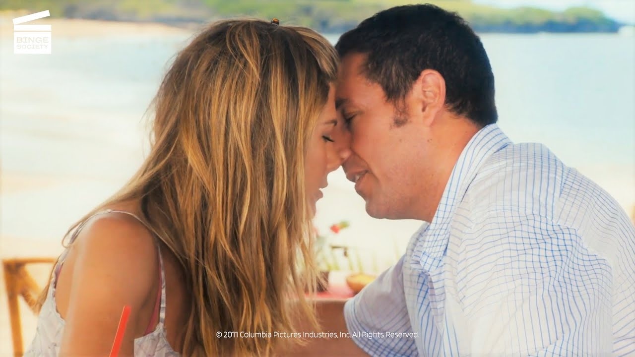 Nam dien vien bi vo phan nan vi canh hon voi Jennifer Aniston hinh anh