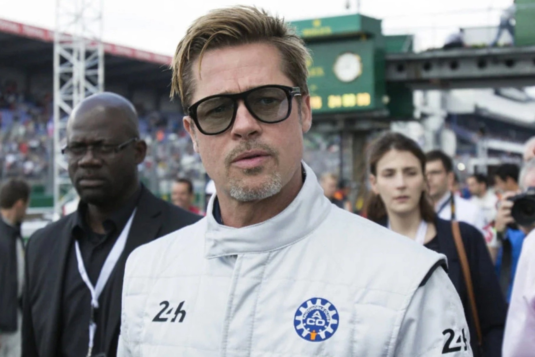 Brad Pitt lam phim voi tay dua F1 Lewis Hamilton hinh anh
