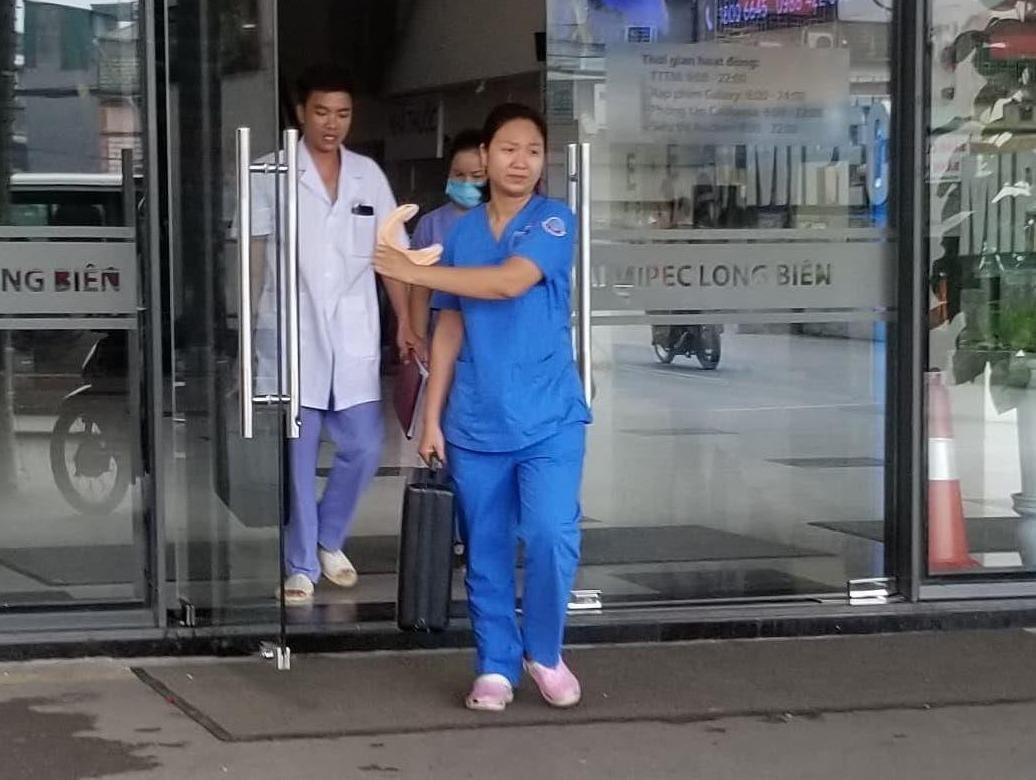 Thi the nguoi dan ong nghi roi tu tang 22 toa nha Mipec Long Bien hinh anh