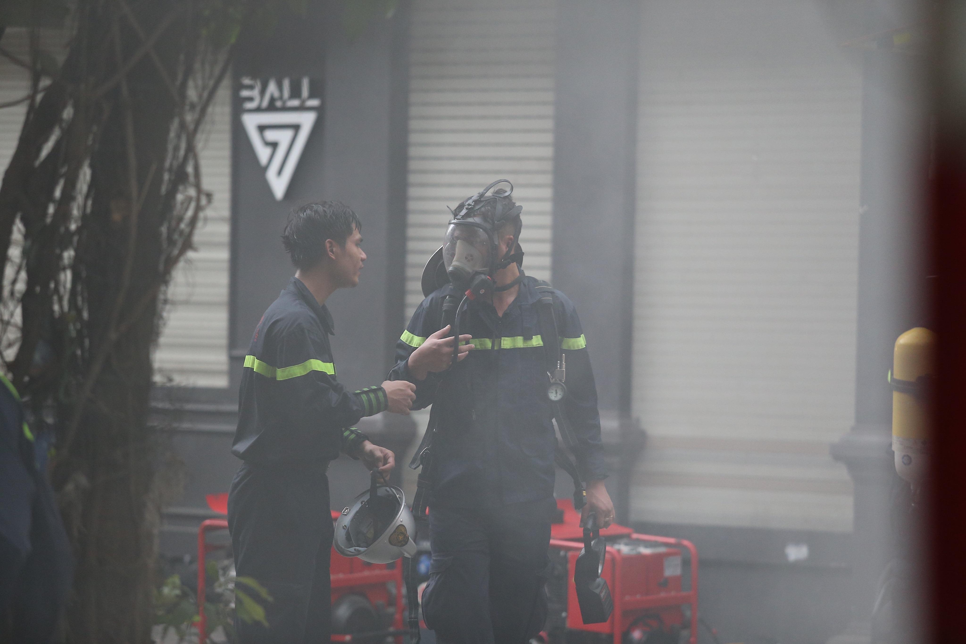 cháy ở phố cổ, khách du lịch hoảng loạn ảnh 1 chay o pho co, khach du lich hoang loan anh 1