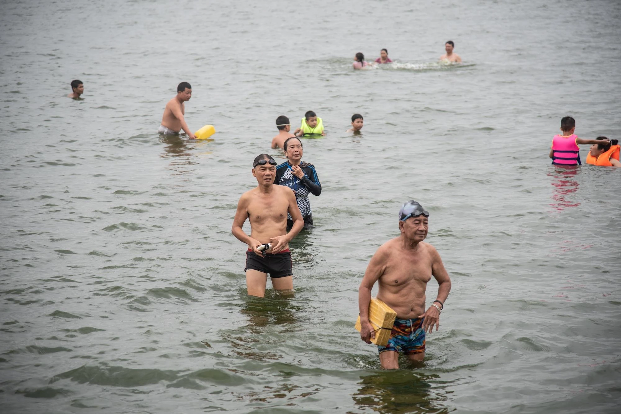 Nguoi dan giai nong tai Ho Tay anh 4